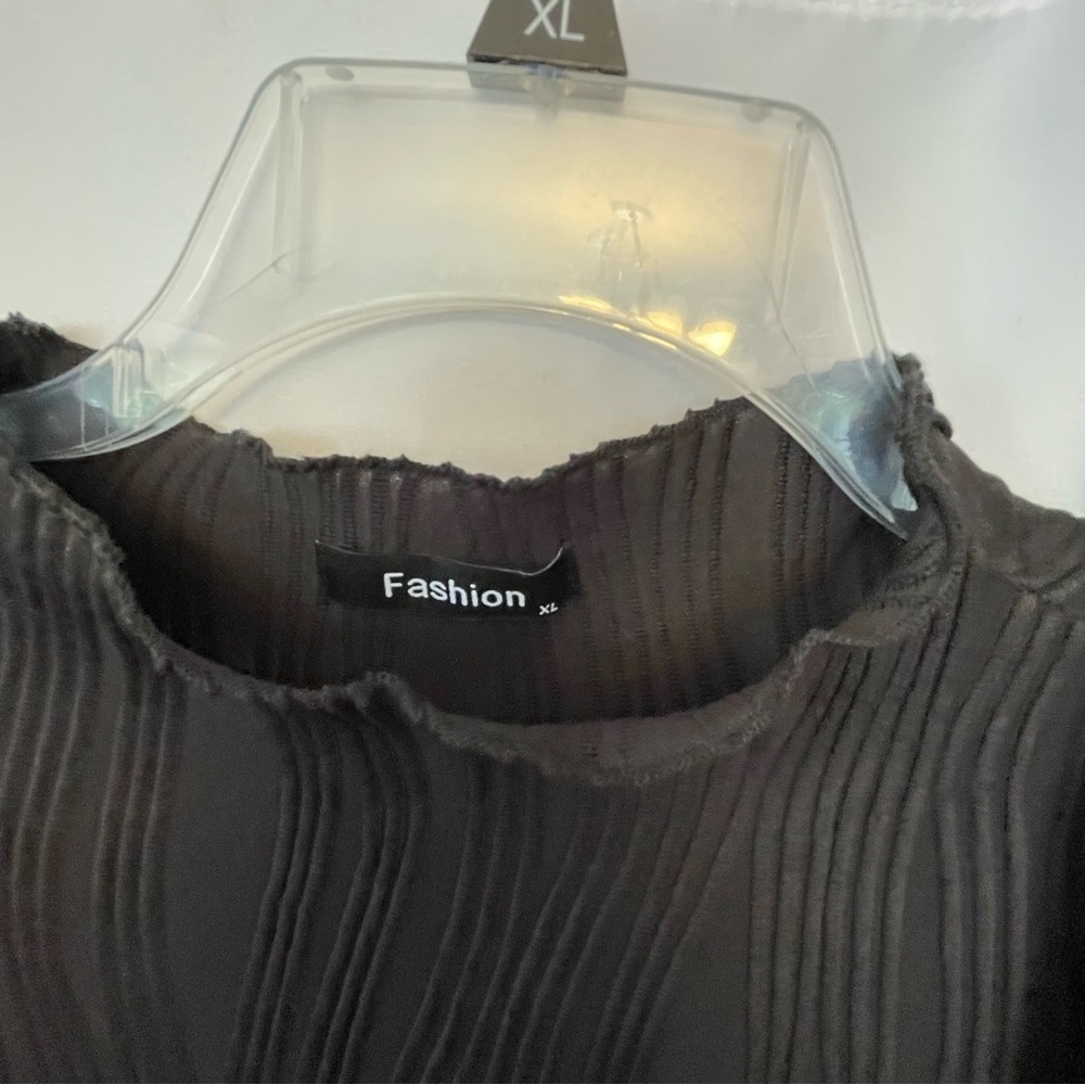 Elegant Black Women's Pants & Top Set - Picture 2 of 3